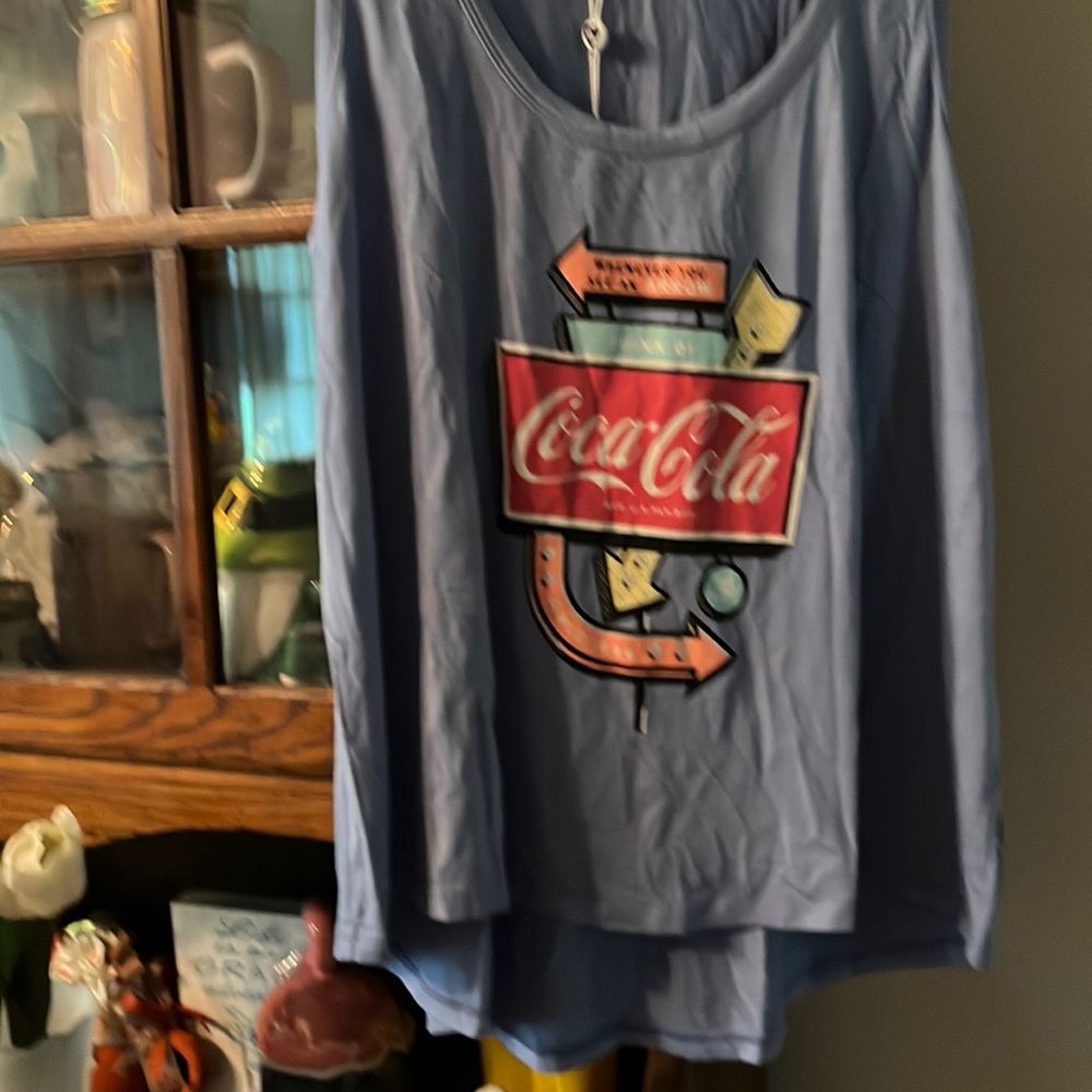 Wildfox/coca Cola tank pit to pit 16 in.